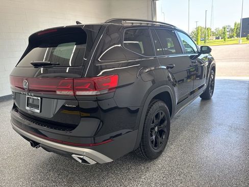 New 2026 Volkswagen Atlas Peak Edition AWD/4WD image 4