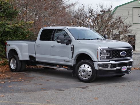 Certified 2025 Ford F450 Lariat image 36