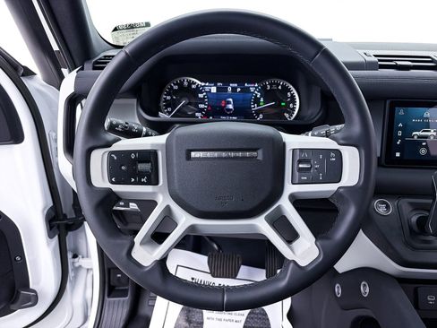 Used 2023 Land Rover Defender 110 X-Dynamic SE image 35