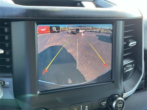 Used 2024 RAM 3500 Big Horn image 34