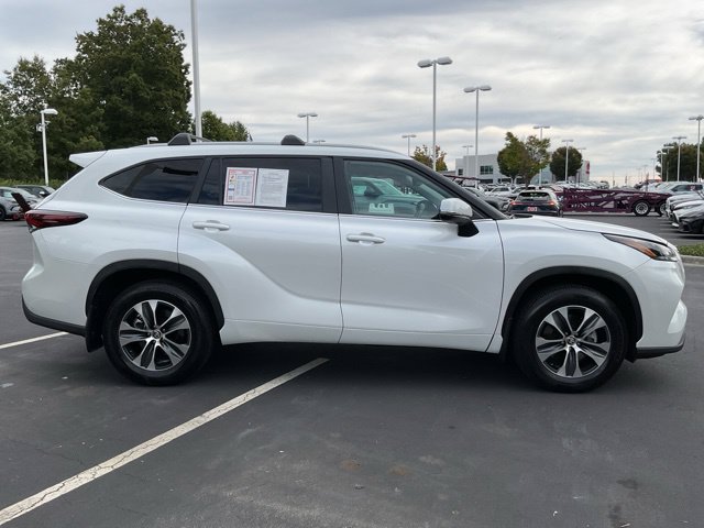 Used 2026 Toyota Highlander XLE AWD/4WD image 7