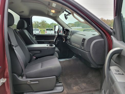 Used 2014 GMC Sierra 2500 SLE w/ Snow Plow Prep Package image 14