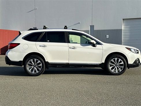 Used 2019 Subaru Outback 3.6R Touring image 3