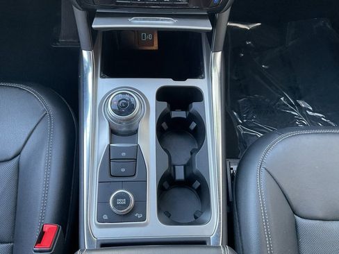 Used 2023 Ford Explorer Limited w/ Equipment Group 301A image 17