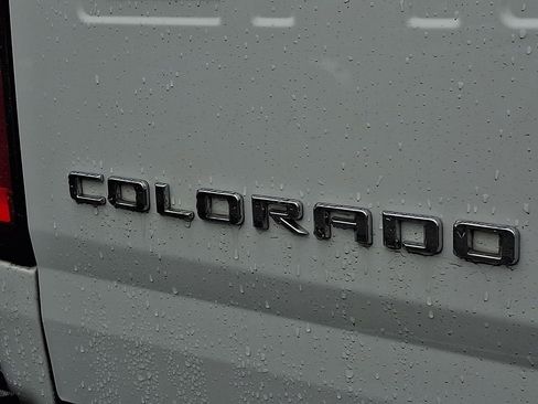 Used 2022 Chevrolet Colorado LT w/ Fleet Safety Package image 22