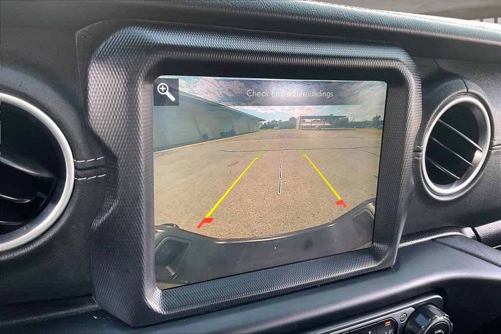 Used 2020 Jeep Gladiator Overland w/ Popular Equipment Package AWD/4WD image 15