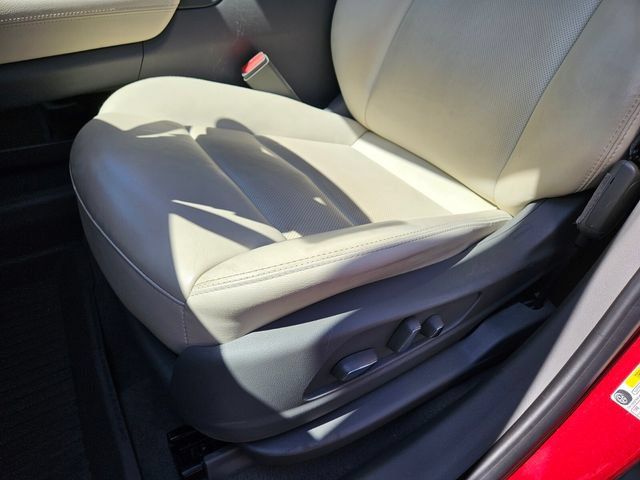 Used 2024 Cadillac XT5 Premium Luxury w/ LPO, Floor Liner Package AWD/4WD image 8