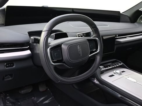 New 2026 Lincoln Navigator Reserve w/ Jet Appearance Package AWD/4WD image 11