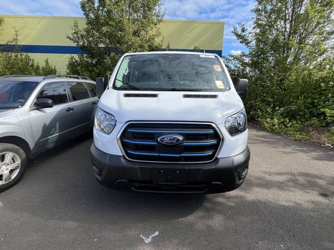Used 2023 Ford E-Transit Low Roof RWD image 4