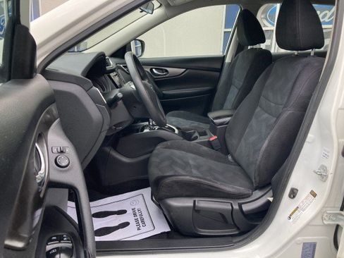 Used 2014 Nissan Rogue S FWD image 12