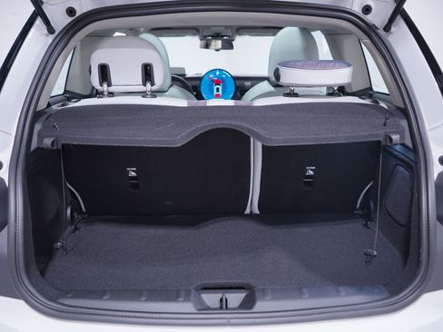 Used 2025 MINI Cooper 2-Door Hardtop image 18