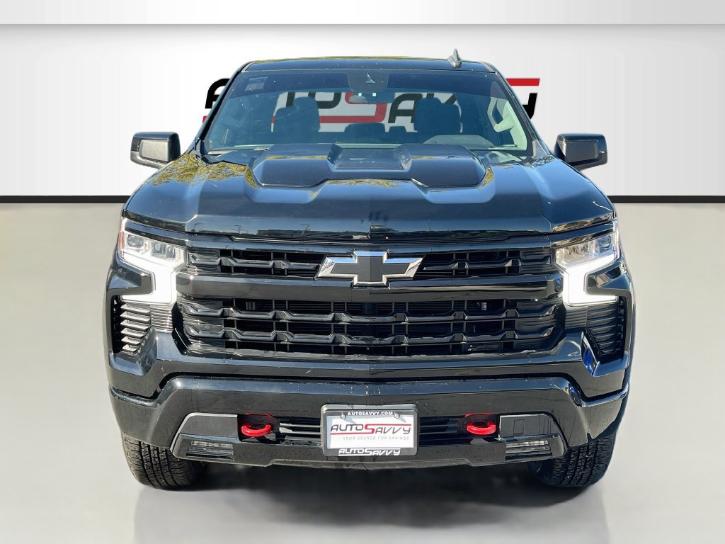 Used 2023 Chevrolet Silverado 1500 LT Trail Boss w/ LPO, Dark Essentials Package AWD/4WD image 2