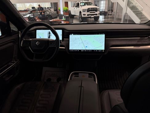 Used 2023 Rivian R1S Adventure AWD/4WD image 20