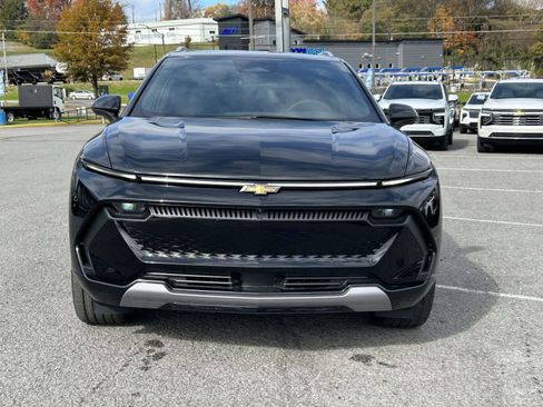 New 2026 Chevrolet Equinox EV LT image 7