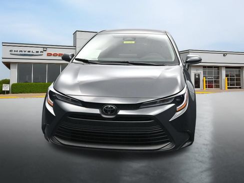 Used 2026 Toyota Corolla LE FWD image 8