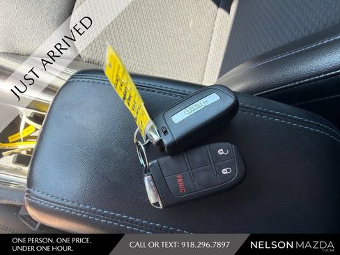 Used 2022 Jeep Compass Latitude AWD/4WD image 14
