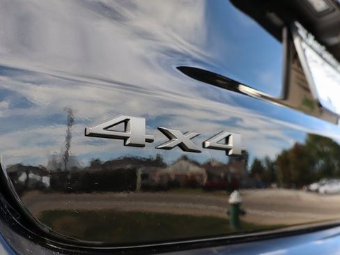 New 2025 Jeep Compass Latitude w/ Sun & Sound Group image 31