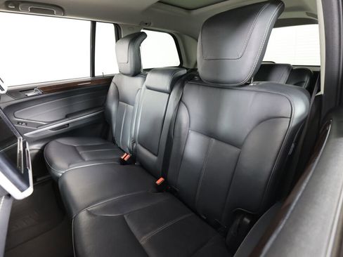Used 2011 Mercedes-Benz GL 450 4MATIC image 15