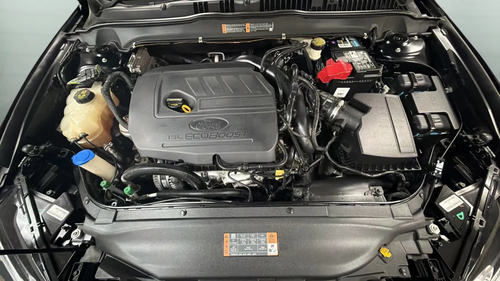 Used 2017 Ford Fusion SE w/ Fusion SE Technology Package FWD image 23