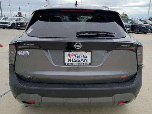 New 2026 Nissan Kicks SR FWD image 6
