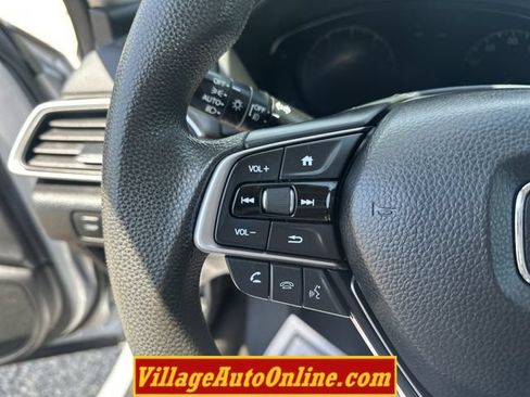Used 2018 Honda Accord EX image 27