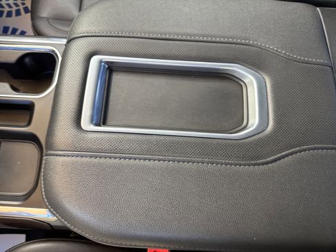 Used 2022 GMC Sierra 1500 SLT w/ SLT Premium Plus Package image 39