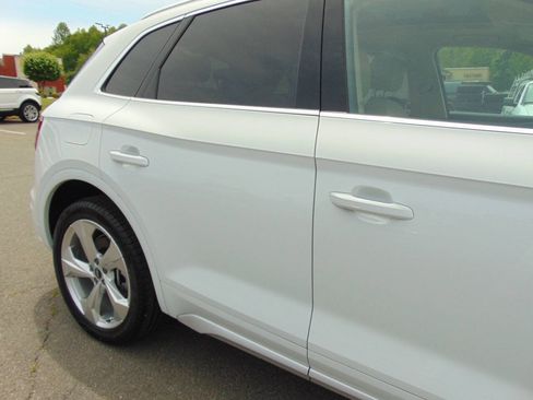 Used 2022 Audi Q5 2.0T Premium Plus w/ Premium Plus Package AWD/4WD image 39