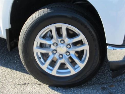 Used 2020 Chevrolet Silverado 1500 LT image 9