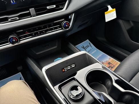 New 2026 Chevrolet Equinox LT w/ Convenience Package II image 23