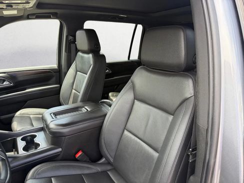 Used 2022 Chevrolet Suburban Z71 AWD/4WD image 15