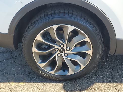 Certified 2022 Lincoln Nautilus Reserve w/ Equipment Group 201A image 7