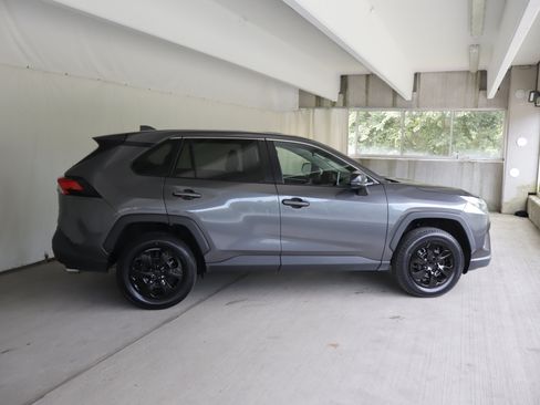 Used 2023 Toyota RAV4 LE FWD image 4