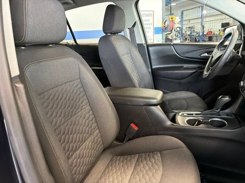 Used 2021 Chevrolet Equinox LT AWD/4WD image 29