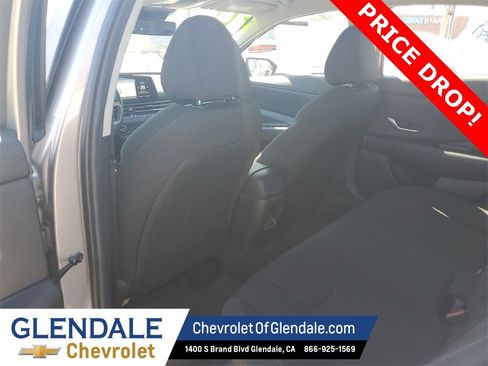 Used 2024 Hyundai Elantra SEL image 13
