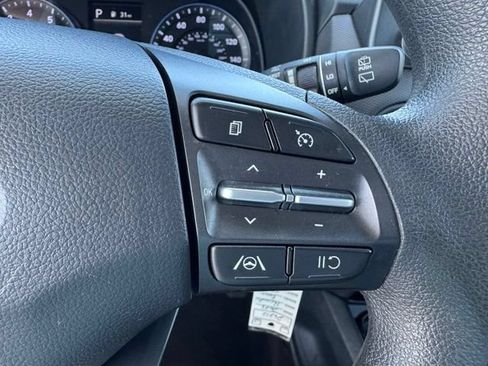 Used 2023 Hyundai Kona SE FWD image 14