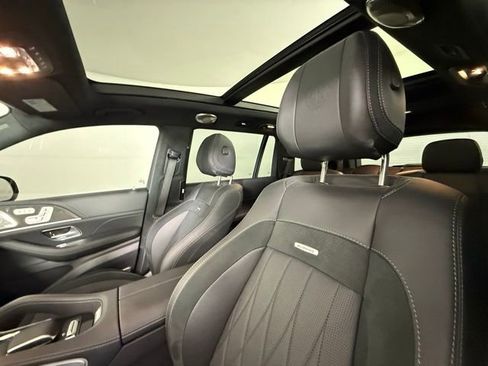 Used 2025 Mercedes-Benz GLS 63 AMG 4MATIC image 7