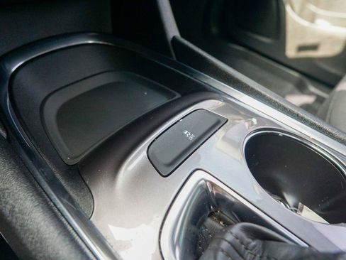 Used 2019 Chevrolet Malibu LT FWD image 24