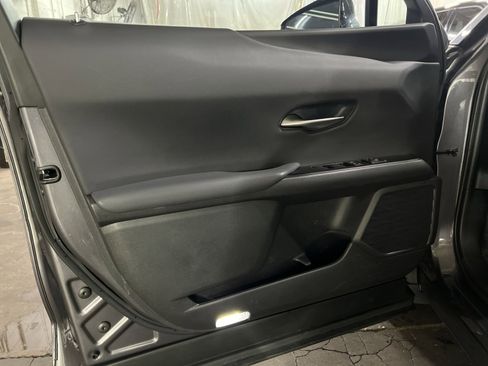 Used 2023 Lexus UX 250h AWD w/ Accessory Package (Z2) image 14