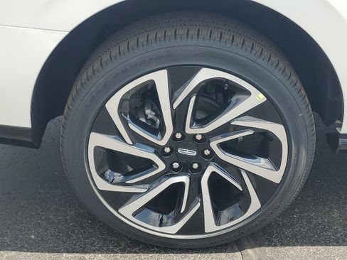 New 2026 Lincoln Navigator Black Label AWD/4WD image 5