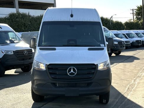 New 2025 Mercedes-Benz Sprinter 2500 image 4