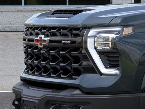 New 2025 Chevrolet Silverado 2500 ZR2 w/ ZR2 Bison Edition image 13