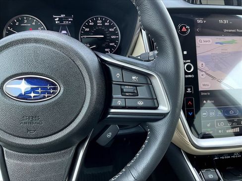 Used 2025 Subaru Outback Limited AWD/4WD image 33