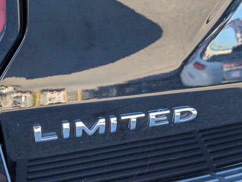Used 2021 Ford Expedition Max Limited AWD/4WD image 9