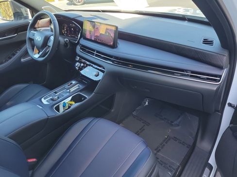 Used 2026 INFINITI QX60 Sport w/ Dark Cargo Package image 12