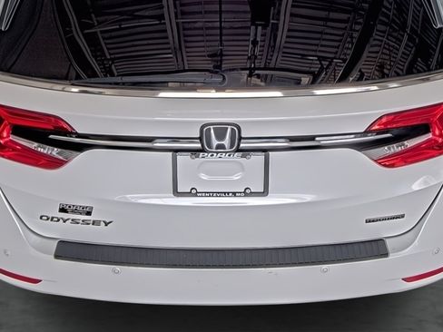 Used 2023 Honda Odyssey Touring image 12