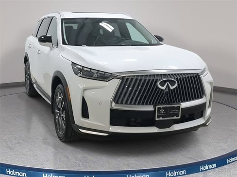 Certified 2026 INFINITI QX60 Luxe w/ Family Package image 3