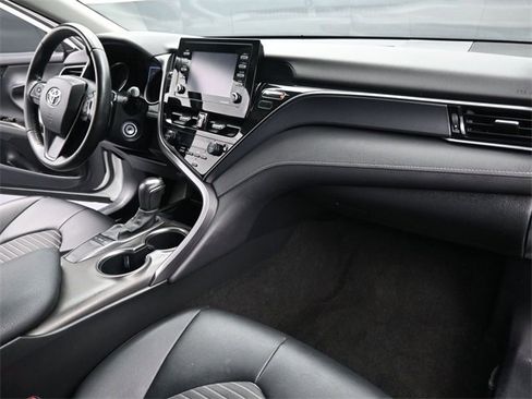 Used 2023 Toyota Camry SE image 26