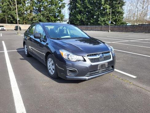 Used 2013 Subaru Impreza 2.0i image 2