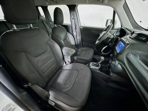 Used 2018 Jeep Renegade Latitude image 29