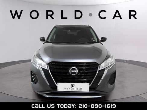 Used 2023 Nissan Kicks S image 2